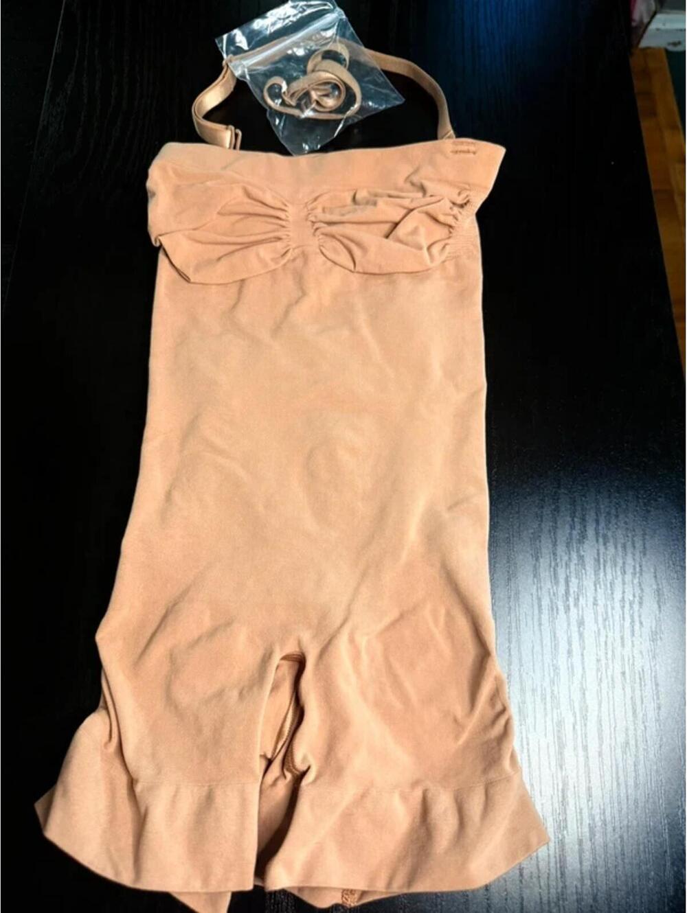 SKIMS Strapless Sculpt Mid-Thigh Bodysuit Nude XS NEW